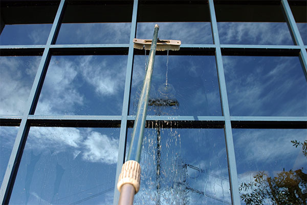 commercial janitorial window washing